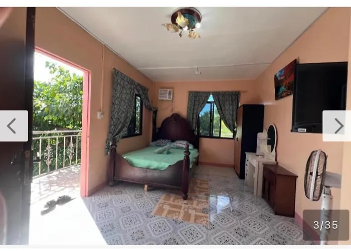 Seashore Garden Apartment *